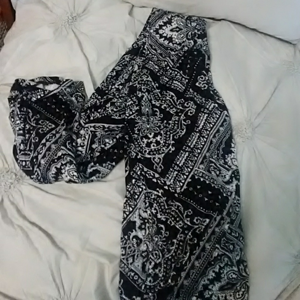 Bell bottom leggings